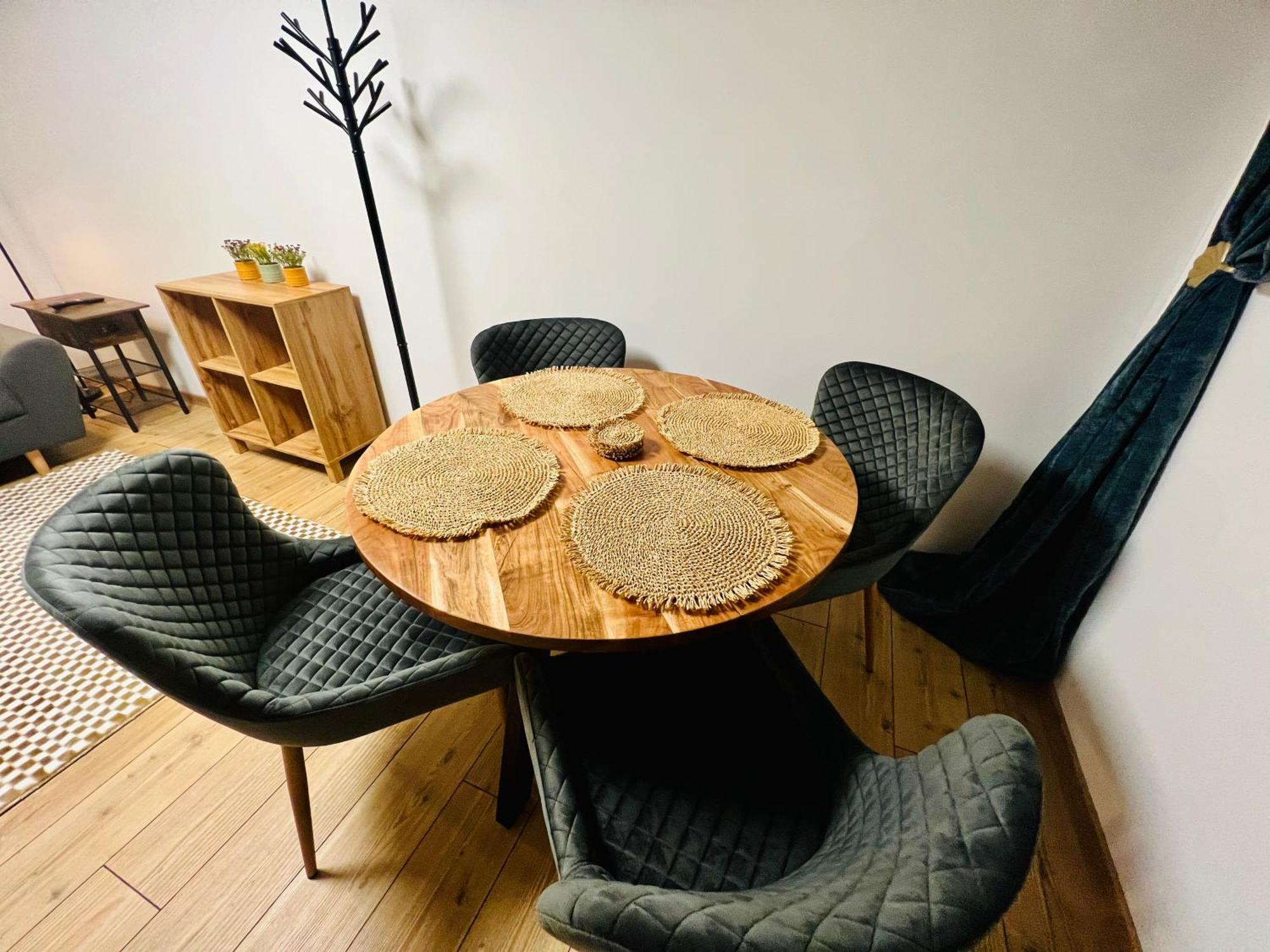 Apartment Fuer 2 Erwachsene Und 2 Kinder, Ausgestattet Mit Einem Weinkeller Und Einem Kleinen Hof - Self-Made Fruehstueck Inbegriffen Retz Kültér fotó
